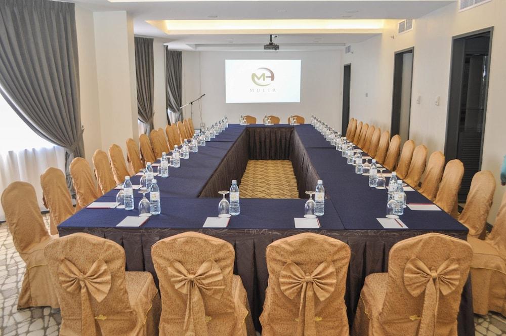 Mulia Hotel Бандар-Сери-Бегаван Экстерьер фото