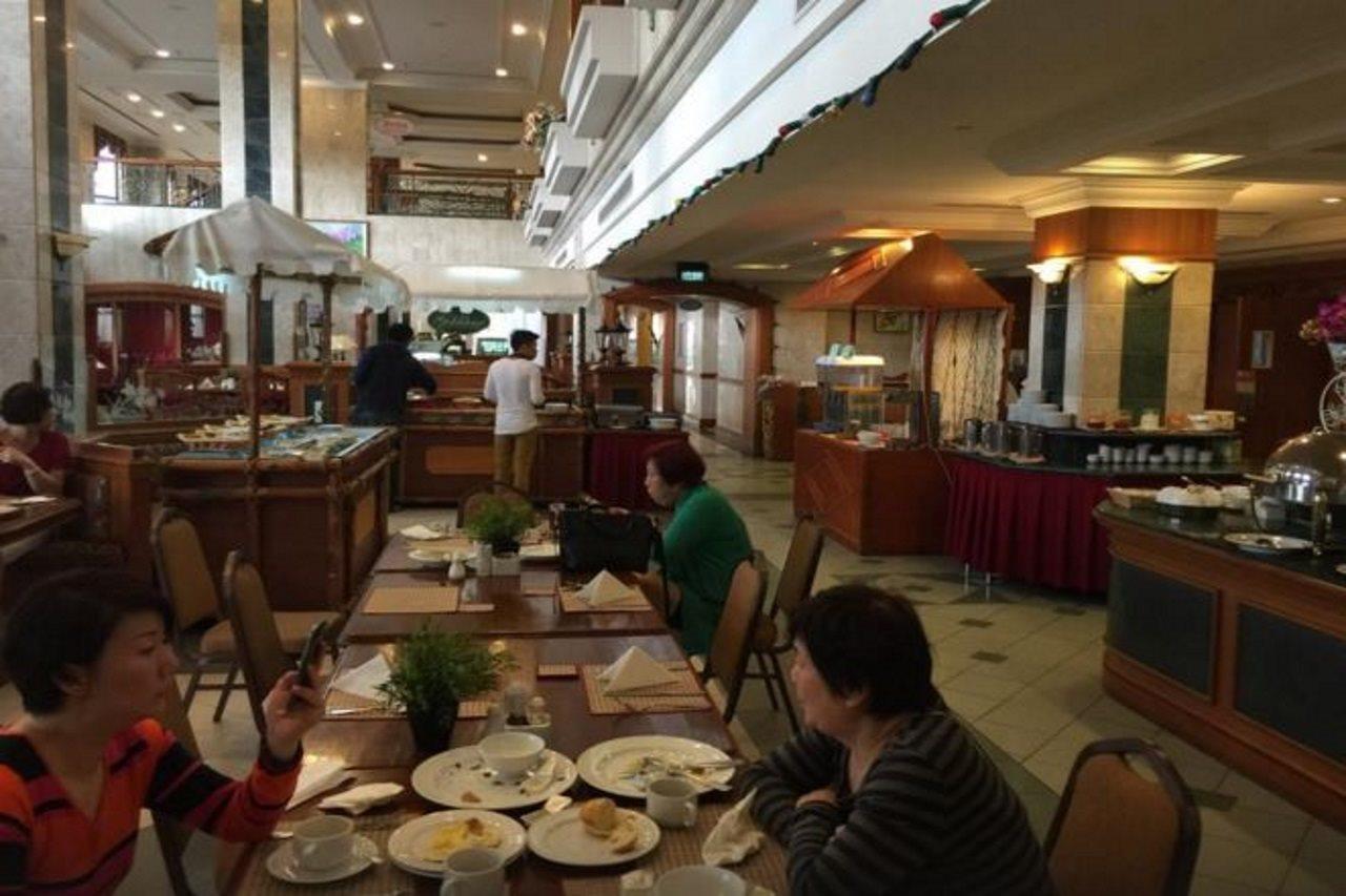 Mulia Hotel Бандар-Сери-Бегаван Экстерьер фото
