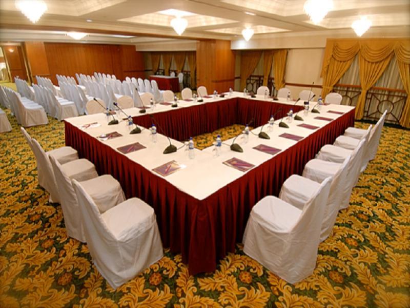 Mulia Hotel Бандар-Сери-Бегаван Экстерьер фото